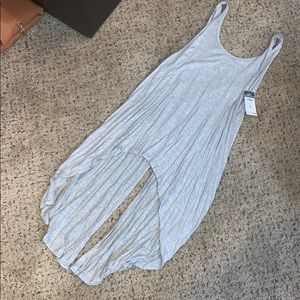 Heather gray high-low tank top